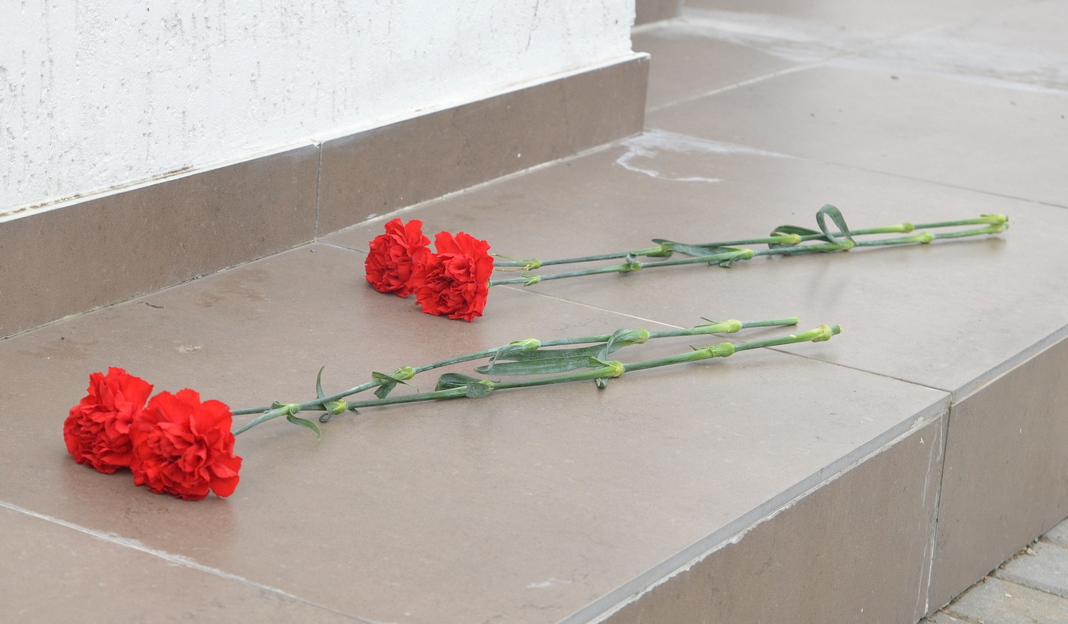 22 красавіка — дзень нараджэння Леніна. Да помніка ў райцэнтры камуністы Мядзельшчыны ўсклалі кветкі