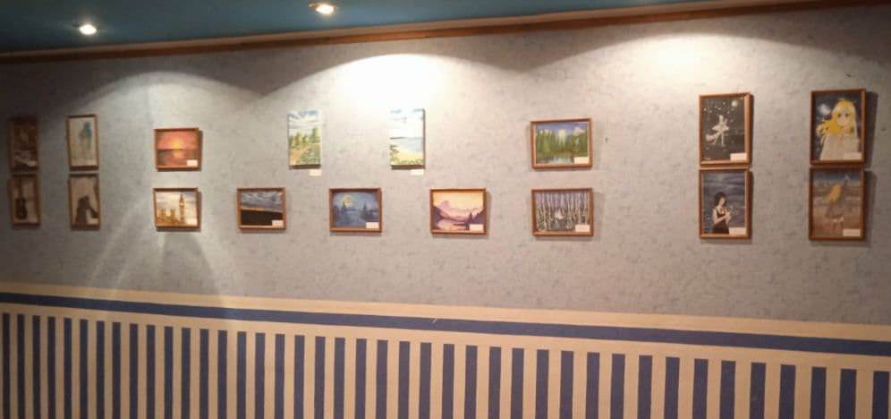 В курортном посёлке Нарочь открылась выставка живописи Вероники Сивицкой (фото)