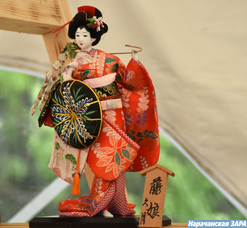 В «Аптекарском саду» любовались сакурой и участвовали в японской чайной церемонии (фото)