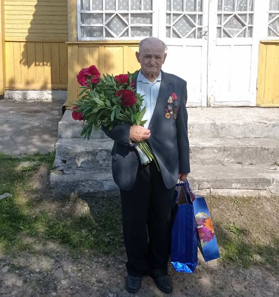 С 90-летием поздравили Владислава Рацкевича