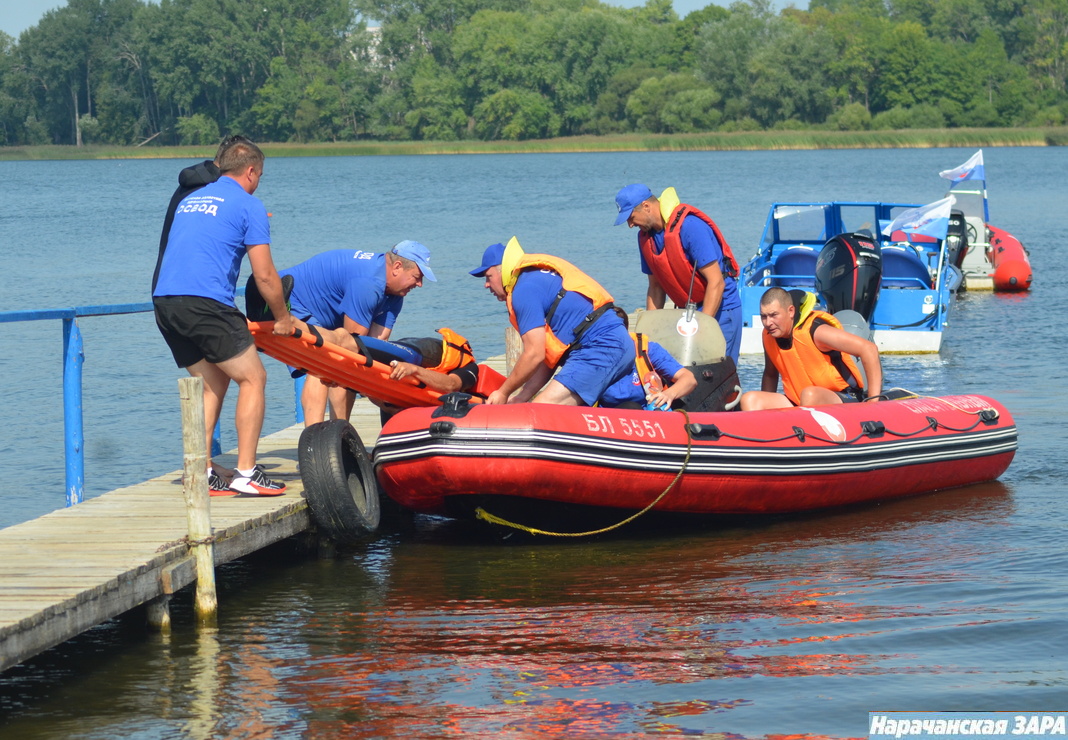 В Мядельском районе проходит комплексное учение: сразу спасали людей на озере Мястро