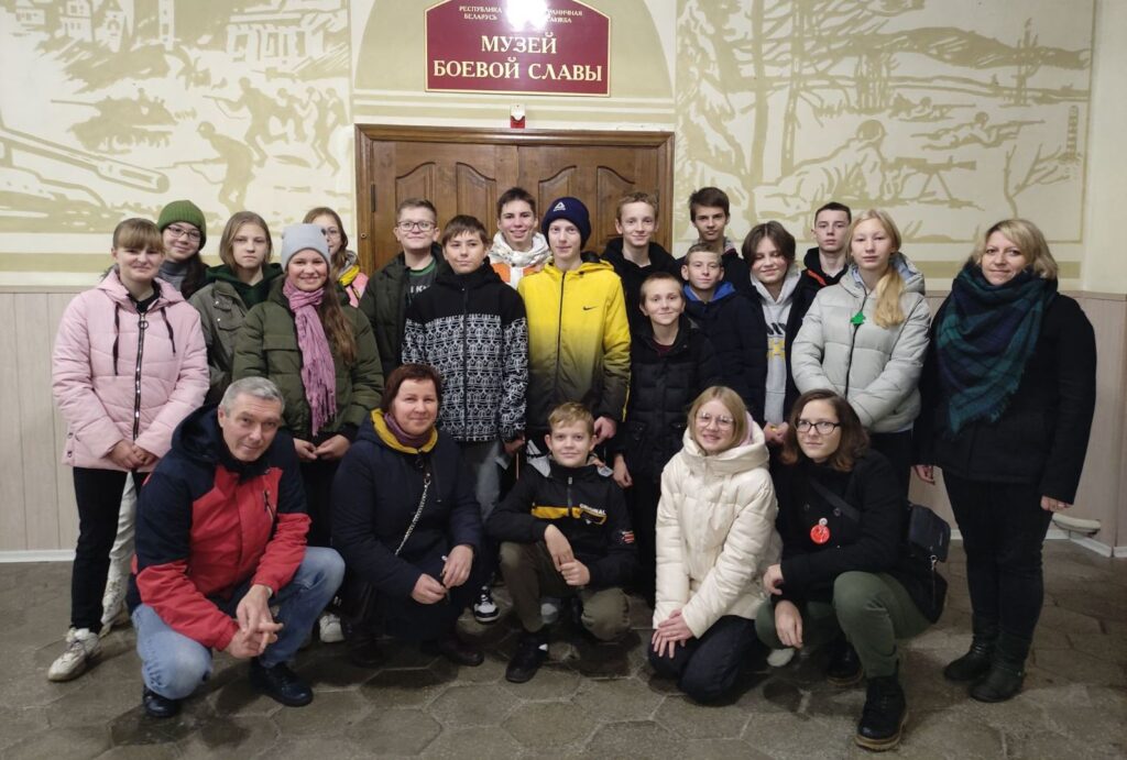 Свирские школьники посетили Сморгонскую погранчасть
