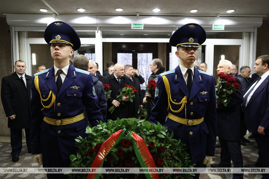 В Минске проходит церемония прощания с Владимиром Макеем