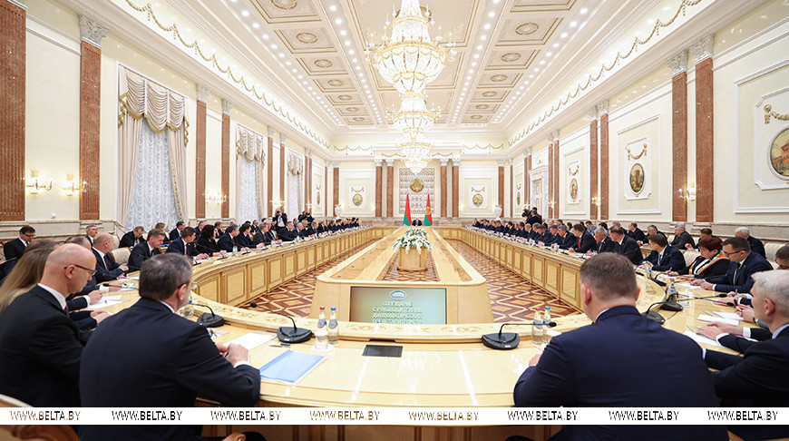 Александр Лукашенко о сути белорусской многополярности и  отношениях с Россией