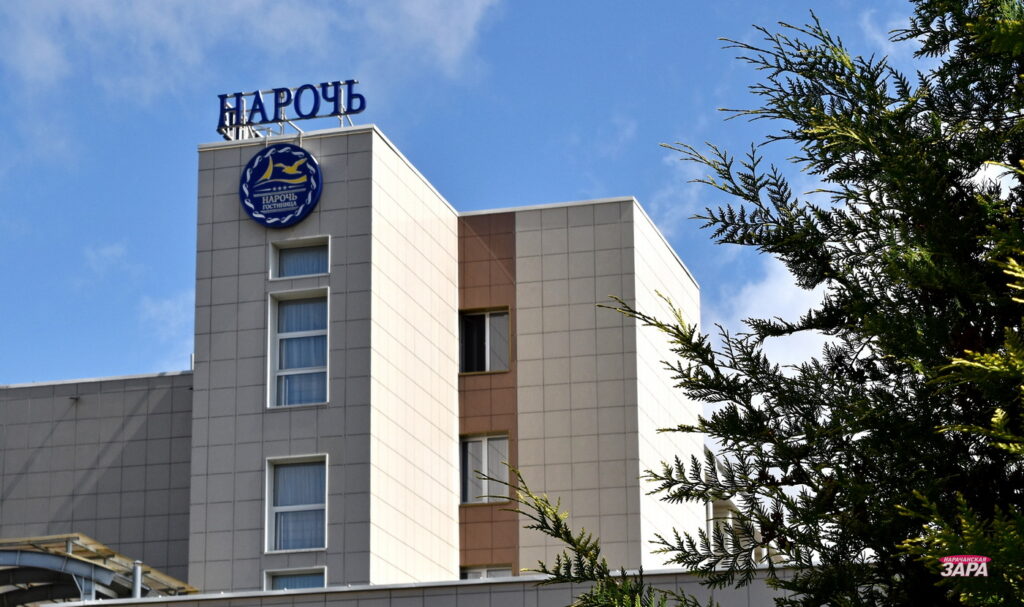 Отдых у воды: во сколько обойдутся отели и гостиницы на Нарочи и в других местах Беларуси?