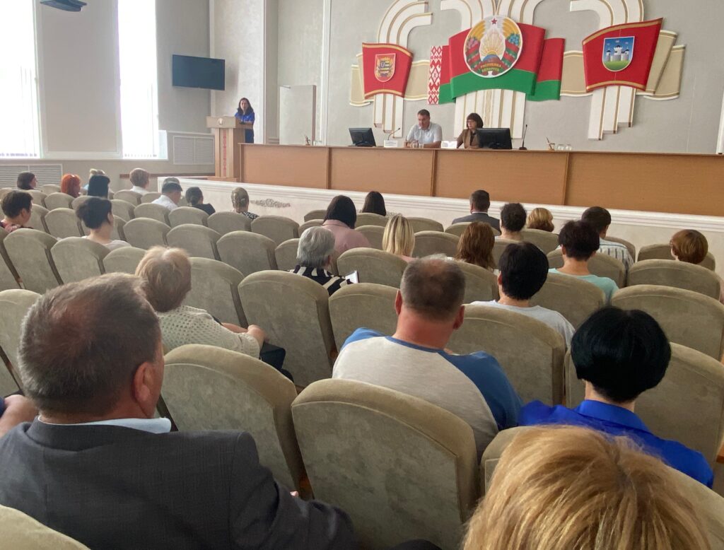 Кадровые перемещения промониторили на Мядельщине