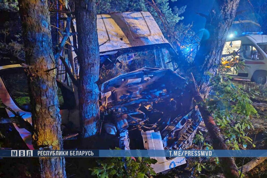 Авария возле Вилейки — восемь человек госпитализировали