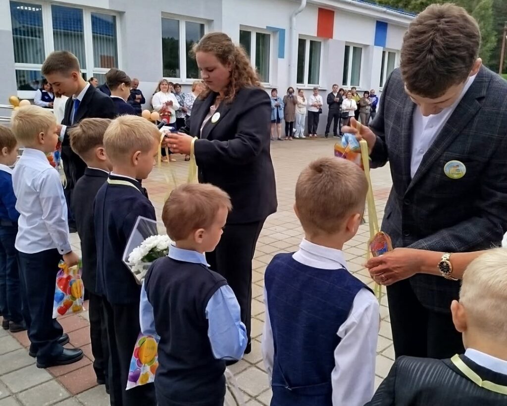 В первый класс пришли одни мальчики