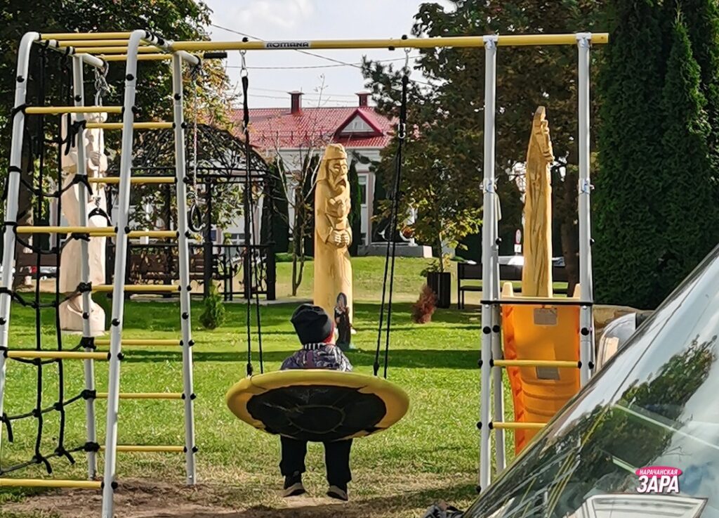 В Мяделе заработала еще одна детская площадка