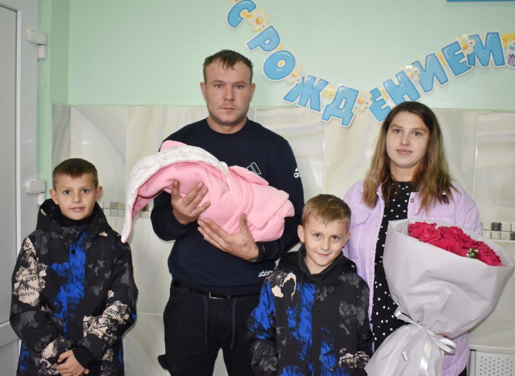 В Мяделе торжественно зарегистрировали рождение ребенка