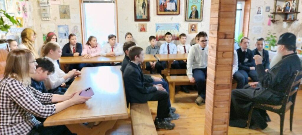 Урок духовности «Семья – хранитель духовных ценностей» провели в Центре «Гармония»