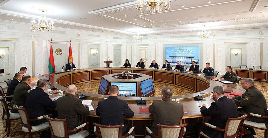 Лукашенко указал на необходимость актуализировать оборонные действия 