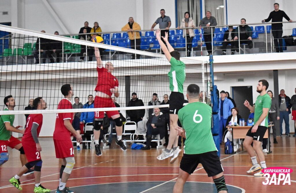 Команда Мядельского района стала чемпионом области по волейболу