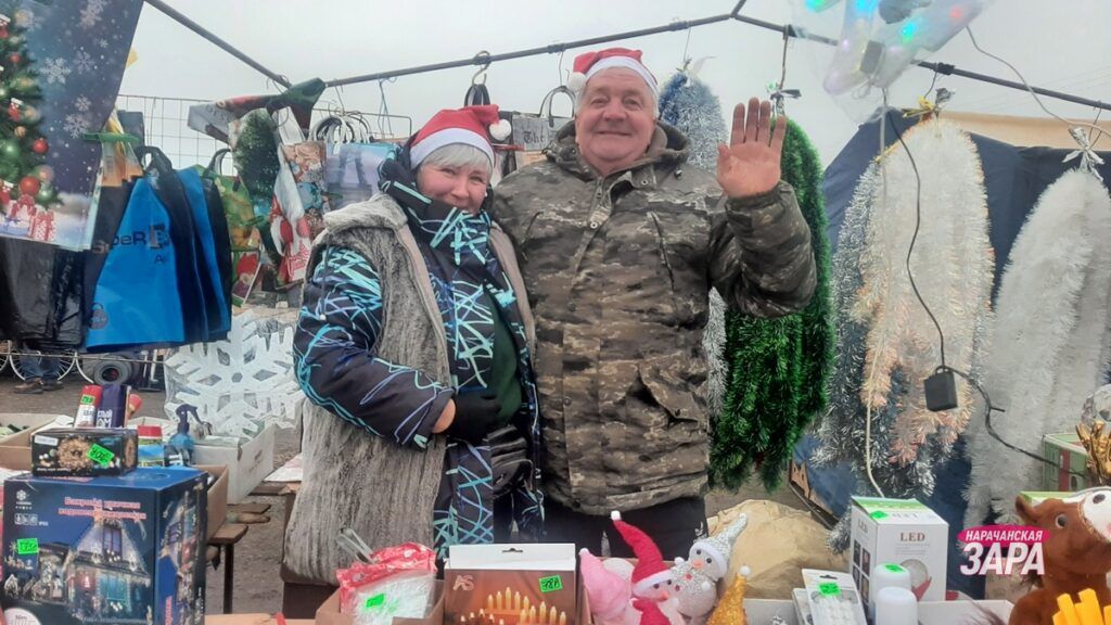 Новогодняя атмосфера мядельского рынка: узнали что берут и почем