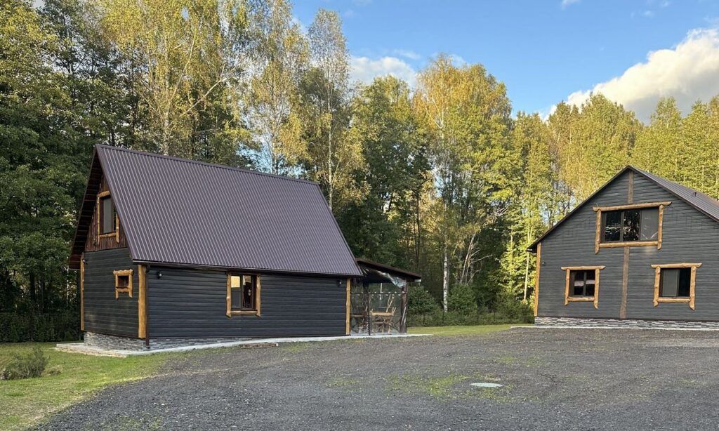 Дом с баней в Мядельском районе продают почти за 900 тысяч рублей – и он не возле Нарочи