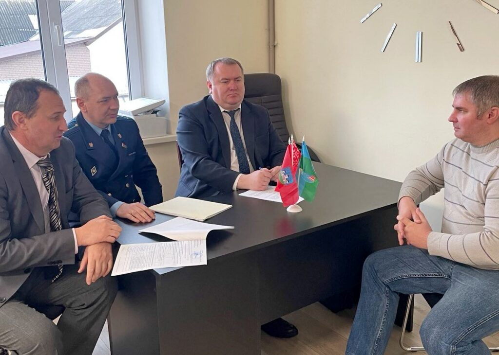 Правовой прием граждан провели в Мядельском районе