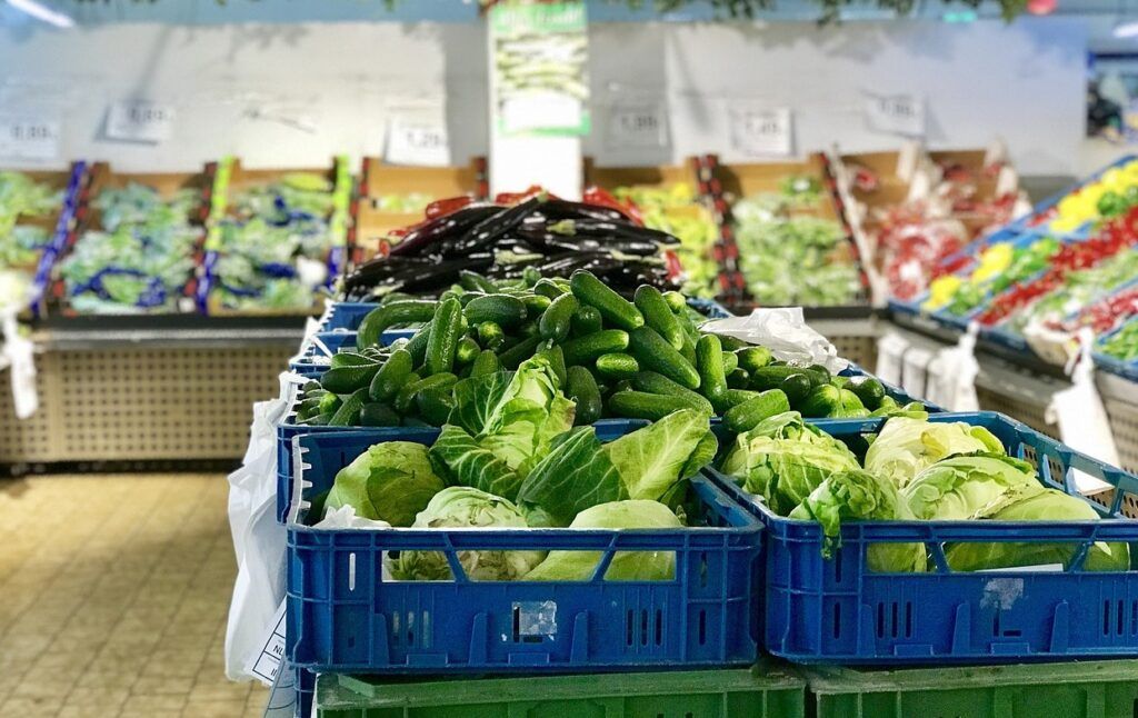 Санэпидслужба проверила 80 магазинов в Минской области — изъяли более 400  кг продукции