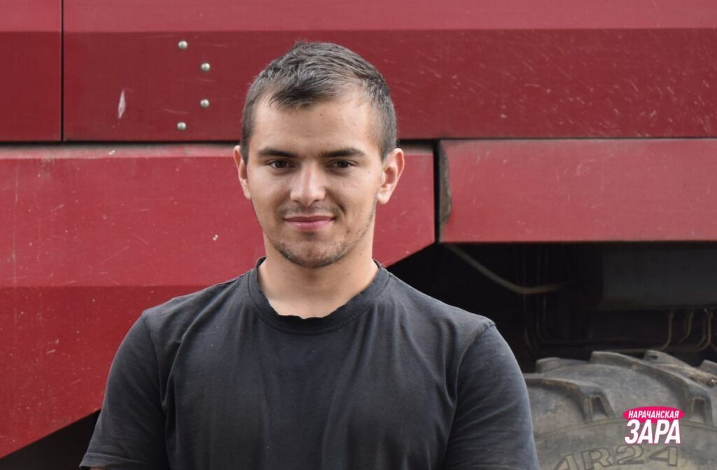 Молодой комбайнер из «Свирь-агро» рассказал о работе и семье