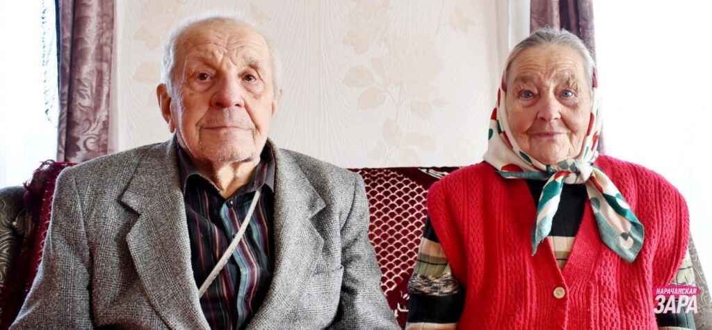 Штапельное платье и букет из искусственных цветов. Жительница Засвири вспоминает свою свадьбу, бывшую 65 лет назад