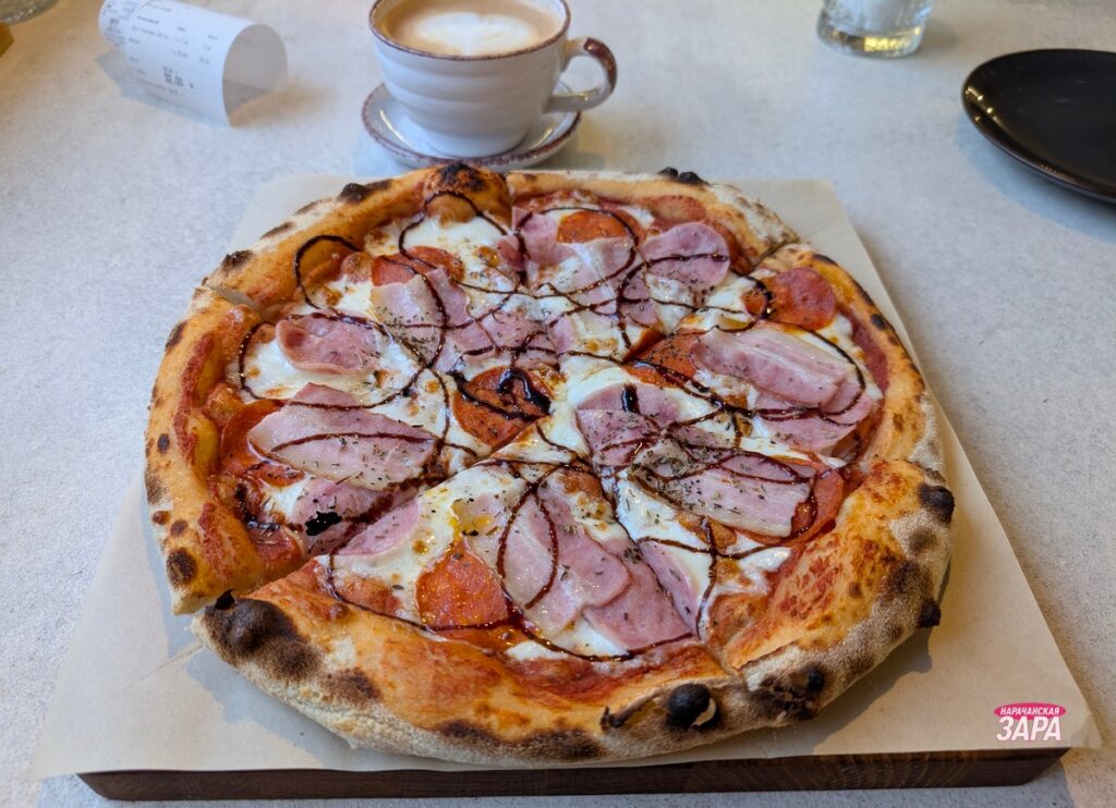  Пробуем пиццу в центре Мяделя 