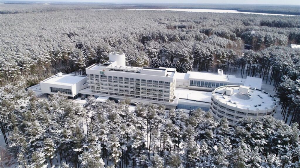 Туристка из России назвала санаторий на Нарочи «круизным лайнером» и похвалила сервис