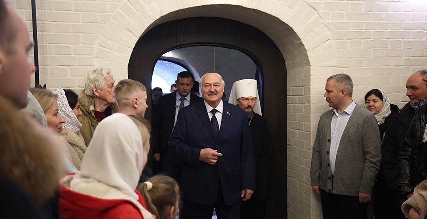 Лукашенко настроил белорусов на работу после зимних праздников