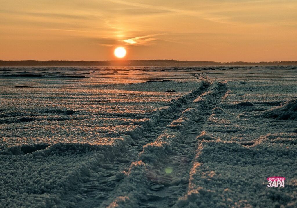 Узнали толщину льда на Нарочи