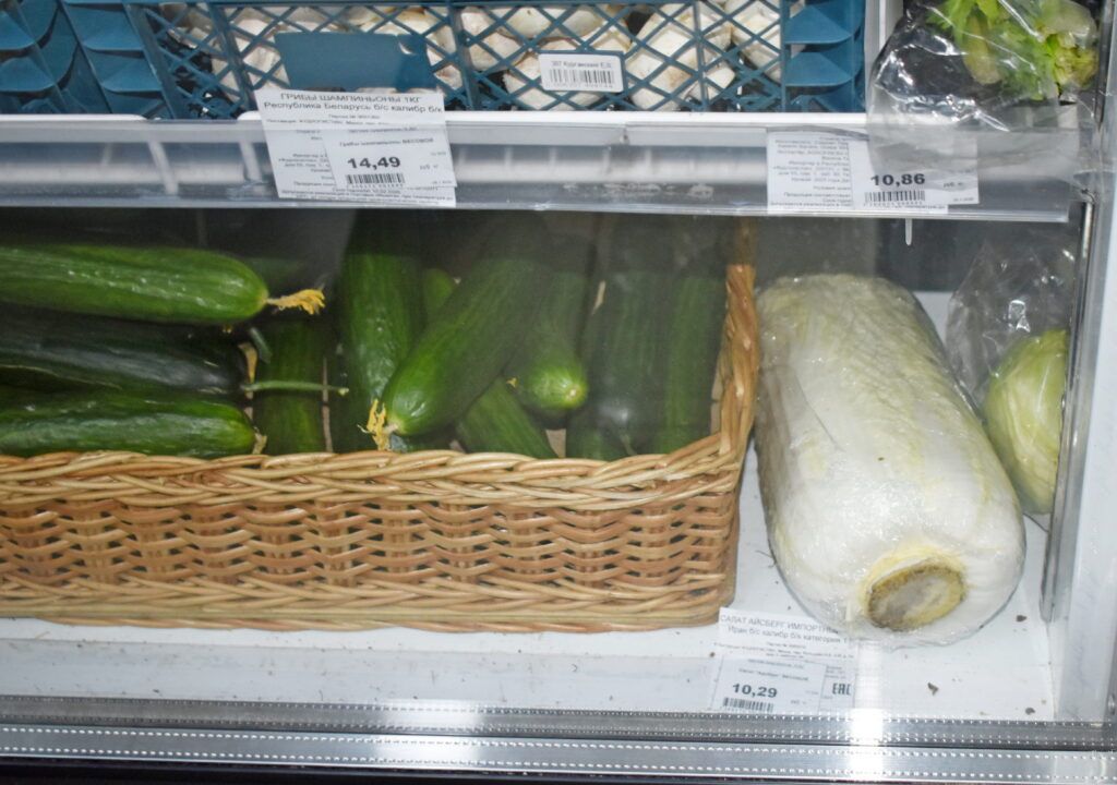 Нет в погребе – найдёшь ли в магазине? Узнали, продаются ли овощи в Свири и Комарово