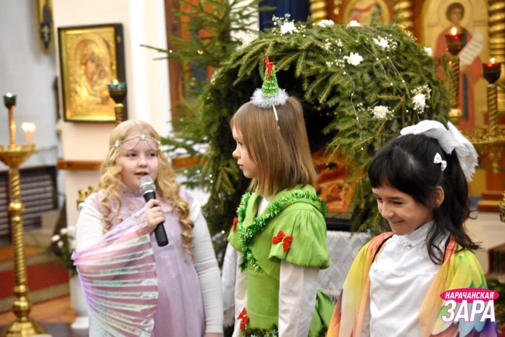 Воспитанники воскресной школы поздравили прихожан церкви Мяделя с Рождеством Христовым