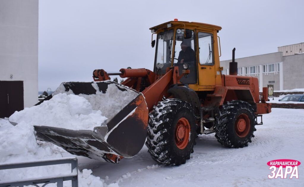 Узнали, куда из центра Мяделя увозят снег