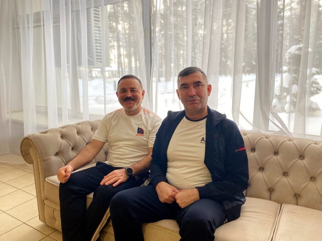 Поговорили с азербайджанцами, которые в восьмой раз отдыхают в санатории «Спутник»