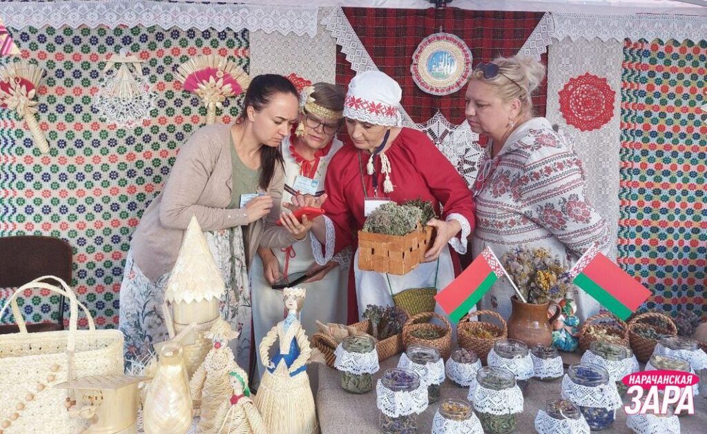 Выбираем нарочанский сувенир по советам местных