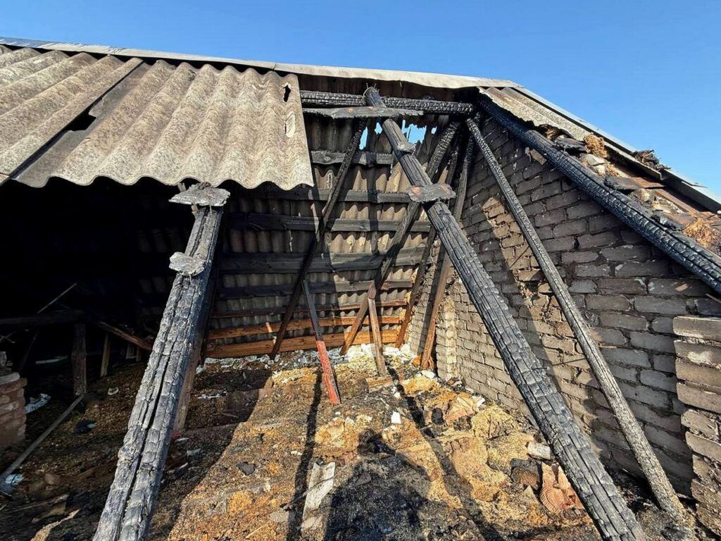 В агрогородке Нарочь горел дом