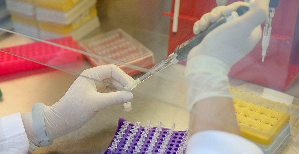 Смертельно опасный вирус никуда не делся. Но есть защита