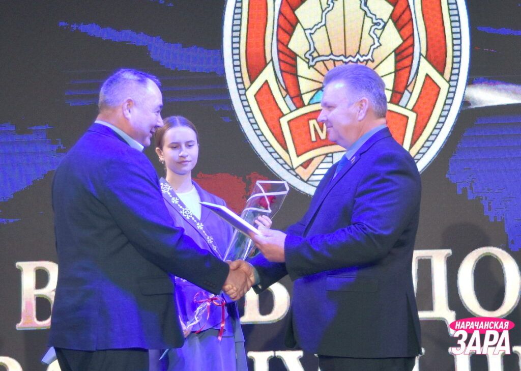 В Мяделе поздравили сотрудников и ветеранов милиции