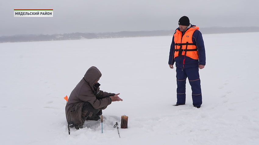 Спасатели провели рейд на озере Нарочь