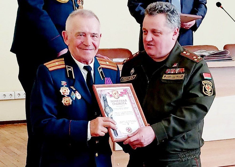 В Минске отметили успехи мядельских офицеров