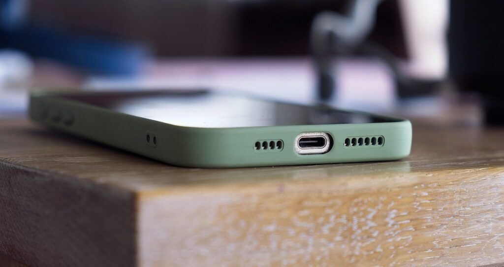 В Мядельском районе возбудили уголовное дело за кражу телефона в санатории