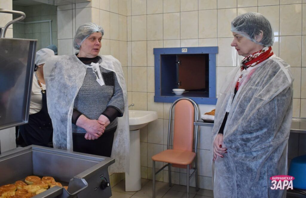 Посмотрели, как на Мядельщине готовят обеды механизаторам