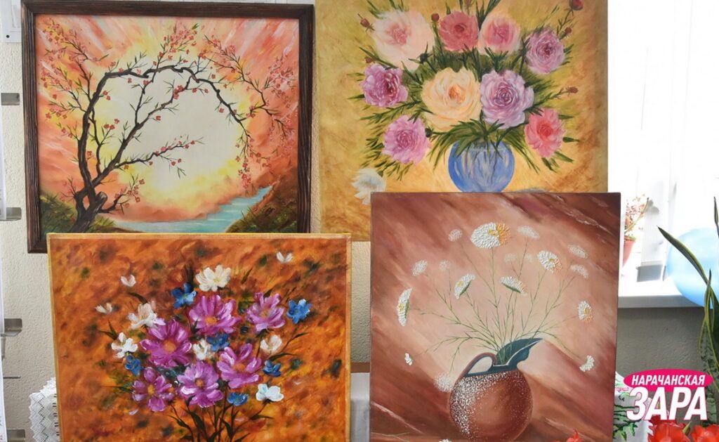 На выставке в Будславе можно увидеть родные пейзажи и красивые букеты