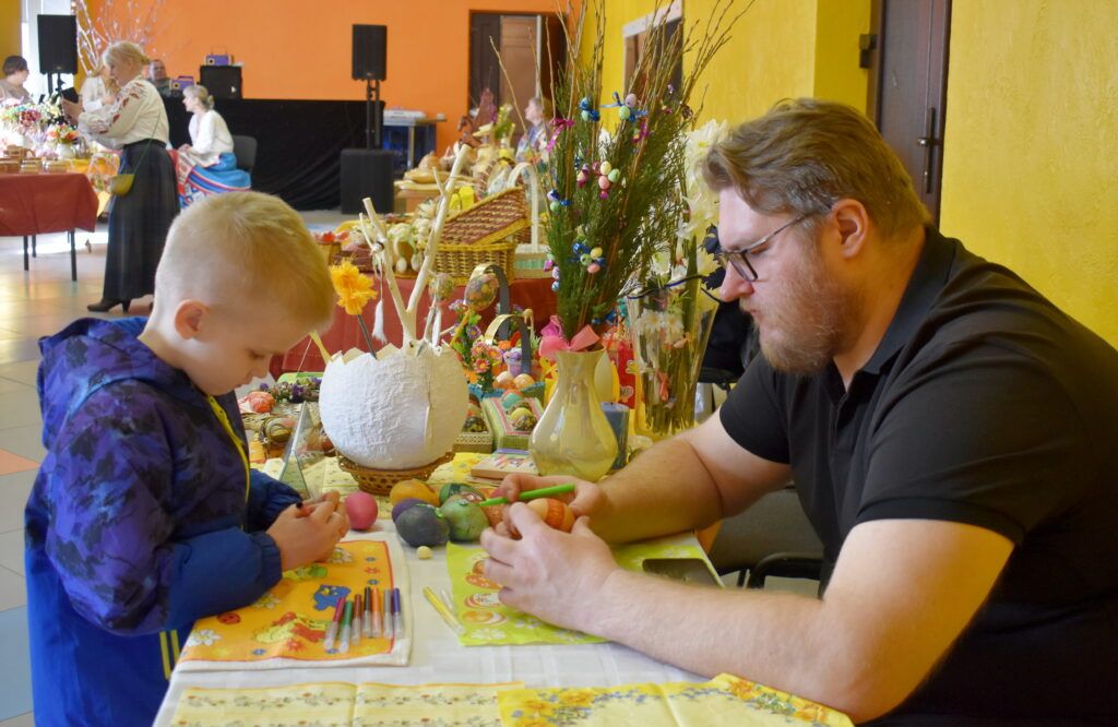 В Мяделе проходит вербная ярмарка