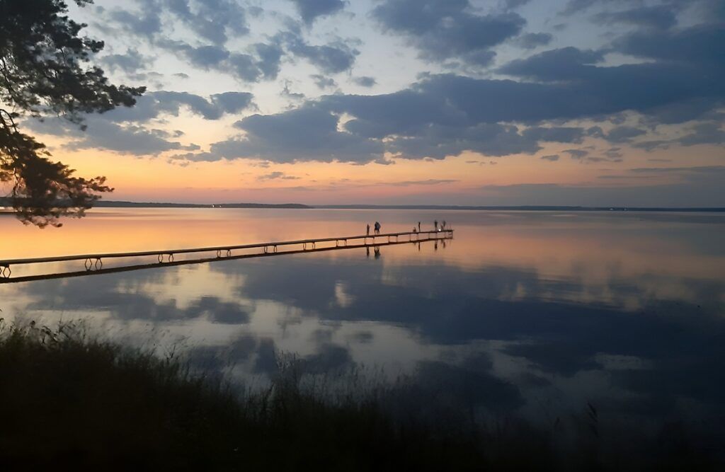 Пять тайн озера Нарочь, которые удивят