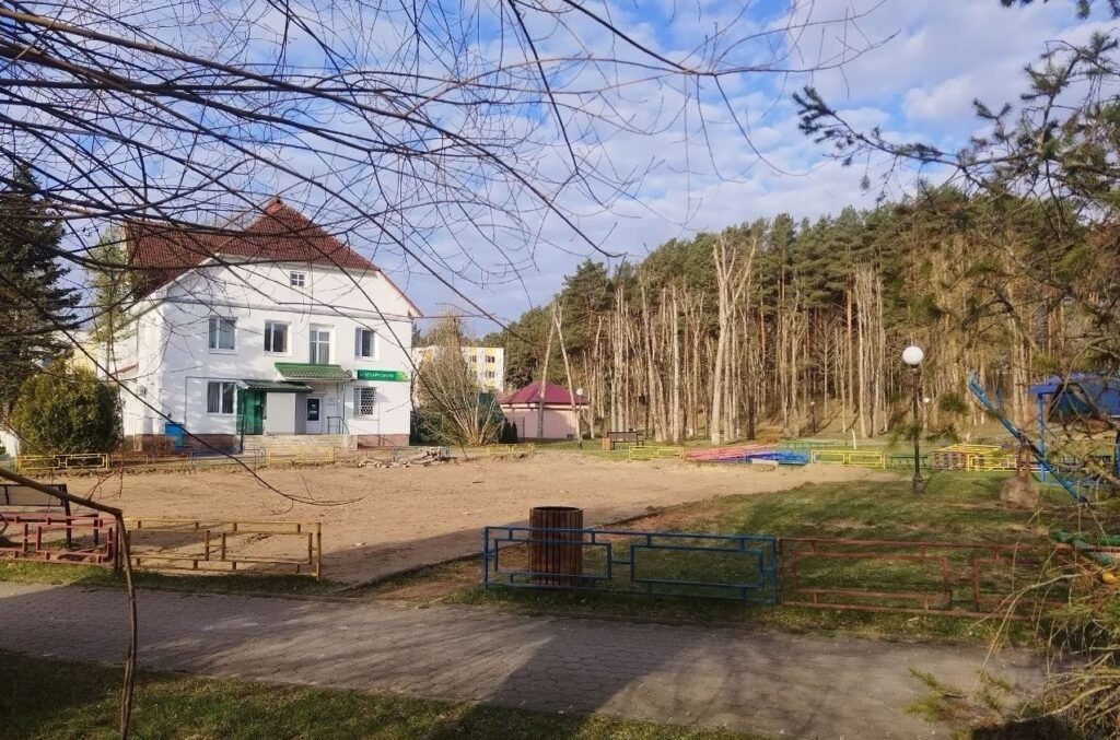 Спонсор построит детскую площадку в курортном поселке Нарочь