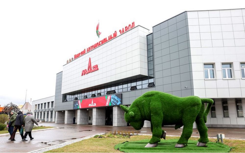 МАЗ поставит 100 машинокомплектов грузовиков для Азербайджана
