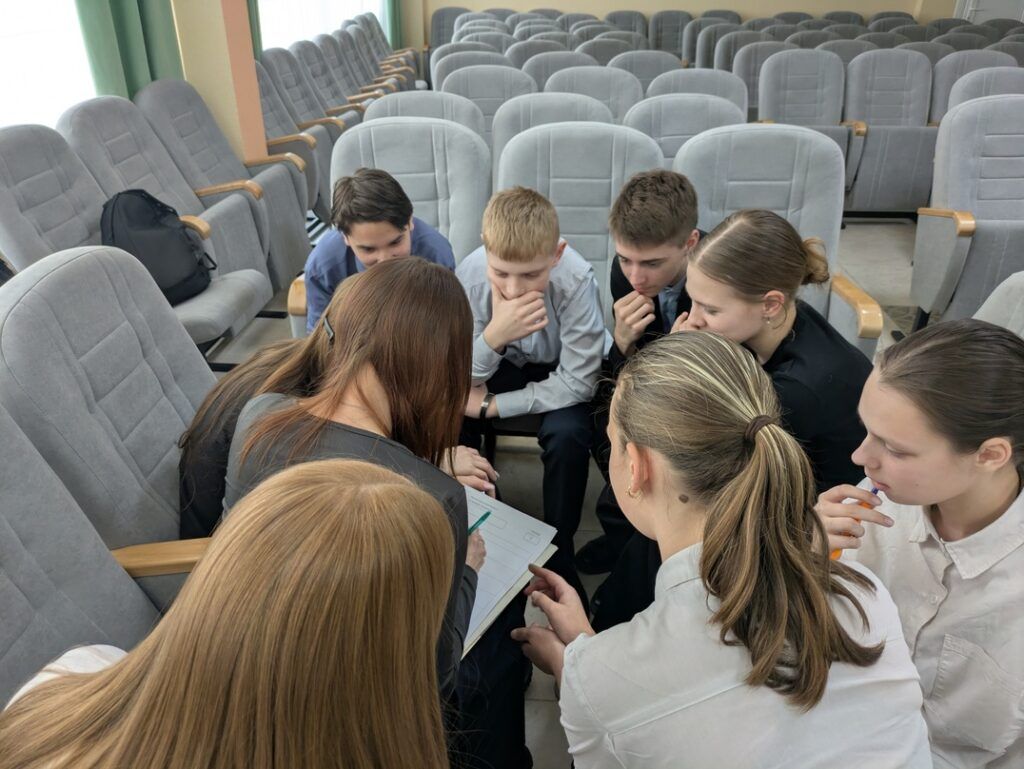 В Кривичской школе прошел квиз о великих женщинах Беларуси