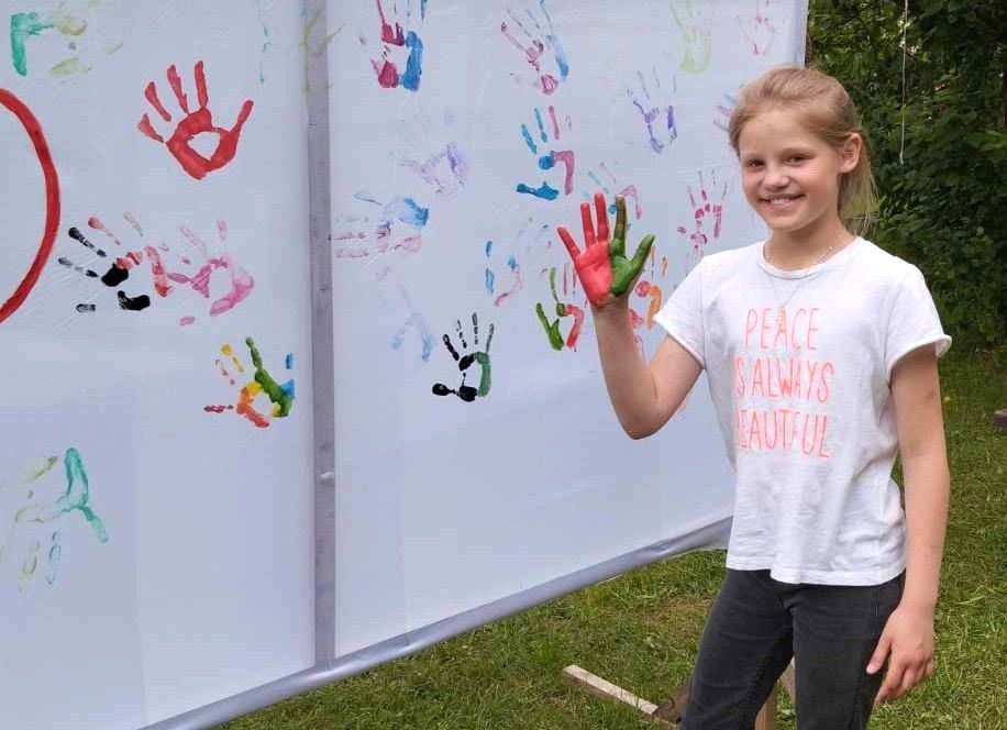 Рассказываем, почему так важны приёмные семьи в Мядельском районе