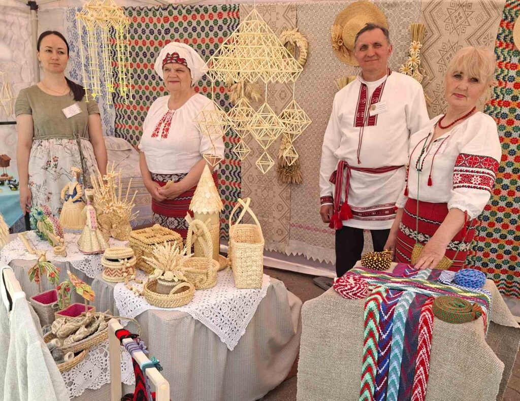 Мастера Мядельского района участвовали в фестивале в Минске
