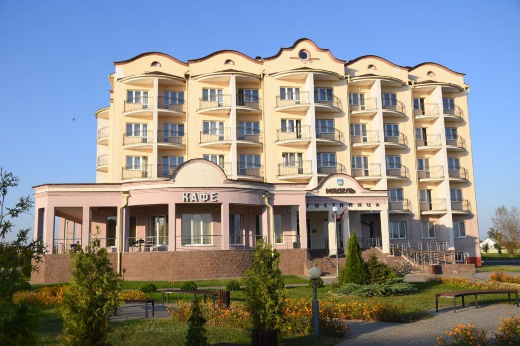 Сколько стоит отдохнуть семьей в гостиничном комплексе в Мяделе