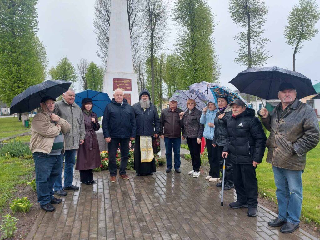Ветеранская организация Мядельского района почтила память воинов и жертв фашизма