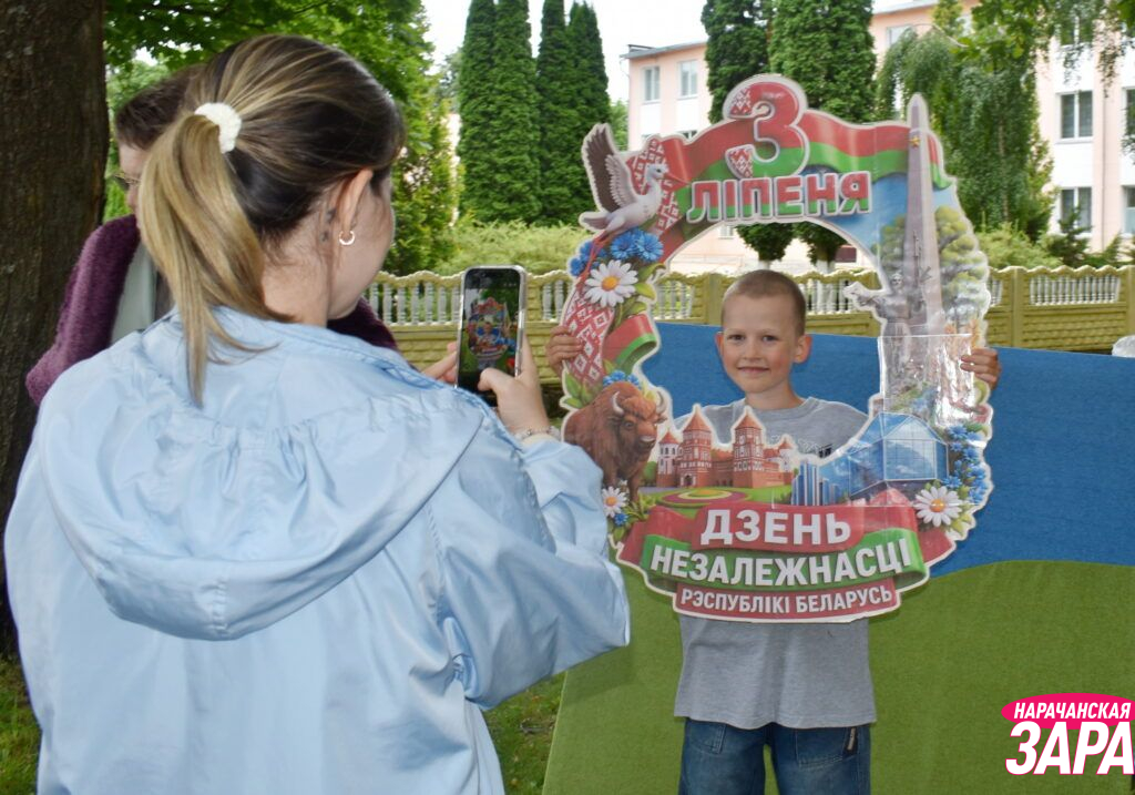 В Мяделе празднуют День Независимости